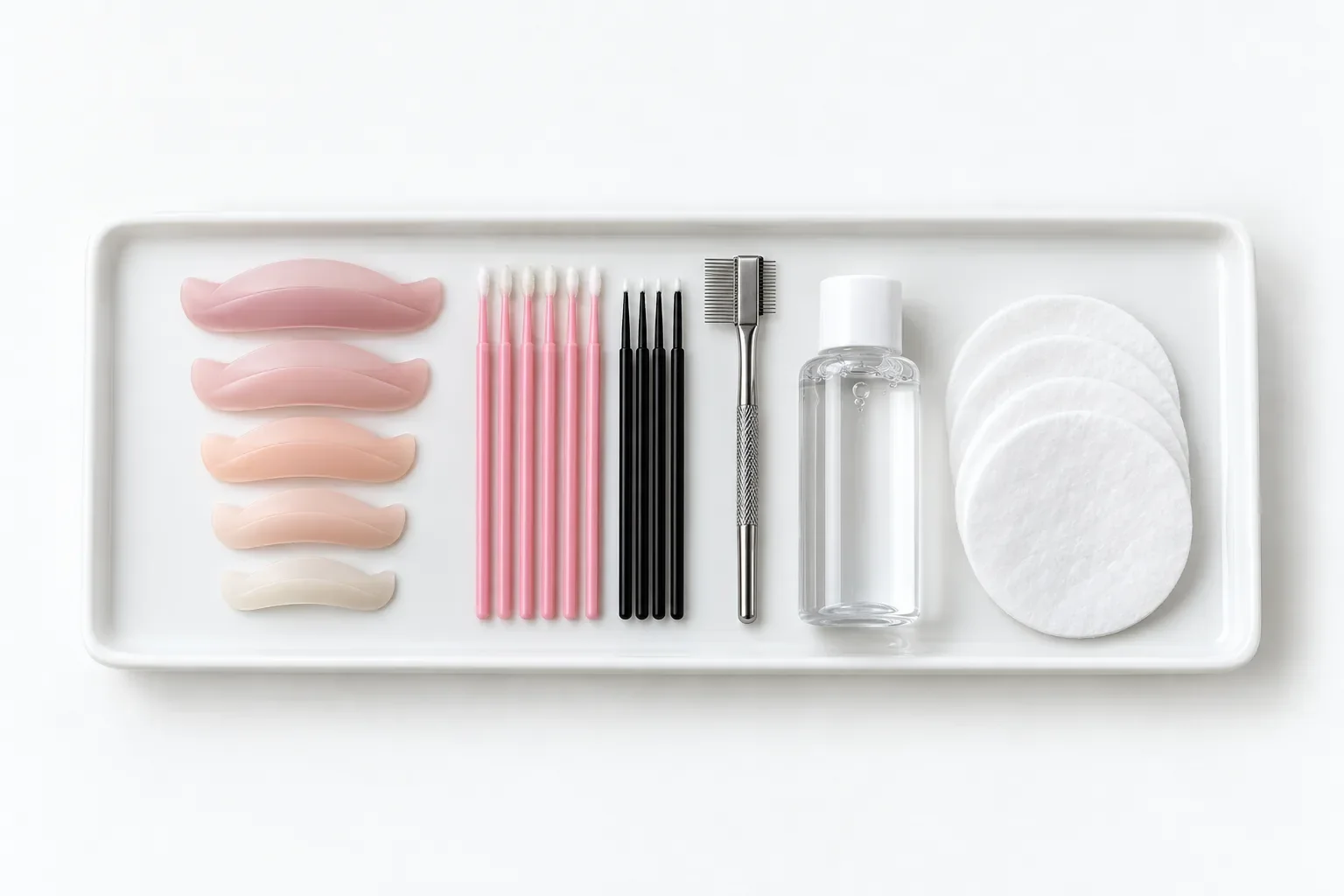 Lash lift tools at the Geneva studio: silicone shields, micro brushes, lash comb and saline